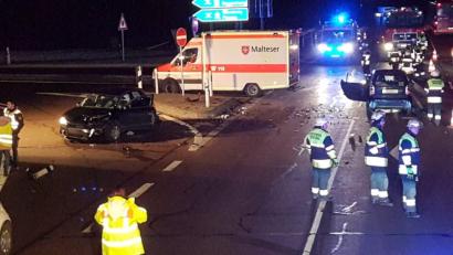 Bild: Alexander Auer
Auf der B16 kam es am Mittwochabend bei Pentling zu einem Unfall.