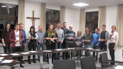 Bild: exb
Kommunale Jugendpflegerin Theresia Kunz sowie die Organisatoren der Ferienprogramme trafen sich zum Erfahrungsaustausch im Landratsamt.