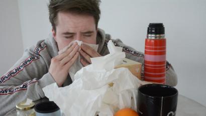 Symbolbild: Gabi Schönberger
Gesundheit! Ein Wunsch, der Grippekranken nicht so schnell erfüllt wird. Im der letzten Woche des Monats stieg die Zahl der gemeldeten Influenzafälle noch einmal kräftig an.
