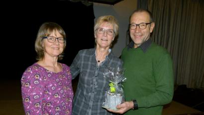 Bild: rn
Für einen "spannenden Nachmittag" bedankten sich Karl Lorenz und Elisabeth Gottsche bei Arina Schultes (Mitte).