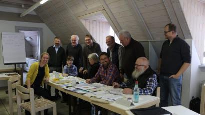 Bild: eib
Die Kursteilnehmerinnen am Tschechisch-Aufbaukurs des CeBB sind hier mit Kursleiterin Markéta Jelinková (links sitzend) zu sehen.