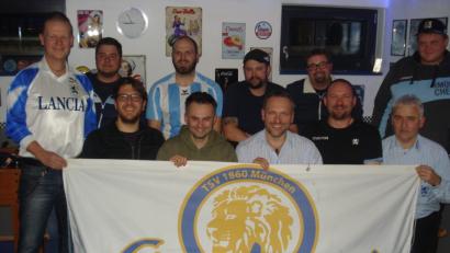 Bild: exb
Unser Foto zeigt den neugewählten Vorstand mit dem scheidenden Vorsitzenden Michael Thumfart (links) und seinem Nachfolger Stefan Florian (Zweiter links) sowie dem neuen zweiten Vorsitzenden Stefan Sailer (rechts).