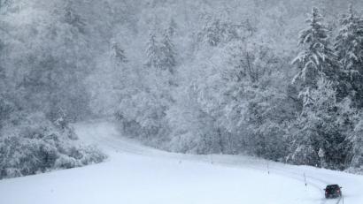 Bild: Stephan Jansen/dpa
Schnee und Eis haben die Region im Griff.