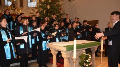 Bild: jr
Ein Konzert in der Stadtpfarrkirche St. Jakob gab am Samstag der Konzertchor der Jugendkantorei Schlägl (Oberösterreich) unter der Leitung von Christopher Zehrer.