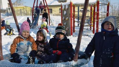 Bild: dob
Anders als die Schulen öffnete am Montag der städtische Kindergarten in Roggenstein. Das machte den Kleinen aber gar nichts aus.