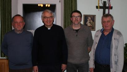 Bild: lk
Die ausgeschiedenen Kirchenvorstandsmitglieder mir Pfarrer Manfred Wundlechner (von links):	Norbert Zeitler für Wildenau, Pfarrer Manfred Wundlechner, Johann Kahl jun. für Ilsenbach/St. Quirin und Heinrich Fütterer für Wurz.