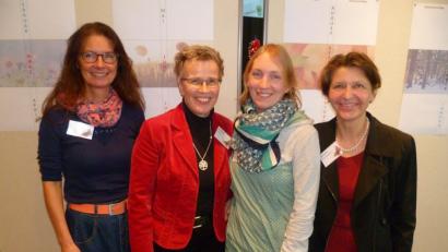 Bild: usc
Dieses Team stellt die Aktion „Amberg engagiert für Insekten“ auf die Beine und hat bereits eigene Vorschläge eingebracht. Nun suchen (von links) Karin Hegen, Beate Mastel, Silvia Schlaugart und Catherine Dill, die Leiterin der Freiwilligen-Agentur, ideenreiche Mitstreiter für die Sache.