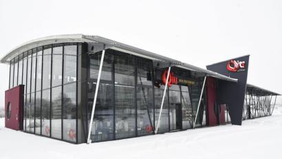 Bild: Petra Hartl
Das ehemalige Autohaus Peter an den Franzosenäckern in Amberg steht wieder leer.