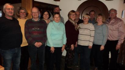 Bild: ksi
Der Wanderverein Schwarzenfeld wird weiterhin von Franz Kummetsteiner (links) geführt. Ihm steht ein engagiertes Vorstandsteam zur Seite.