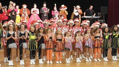 Bild: exb
Die Garden der Faschingsgesellschaft boten beim Kinderfasching ein tolles Programm.