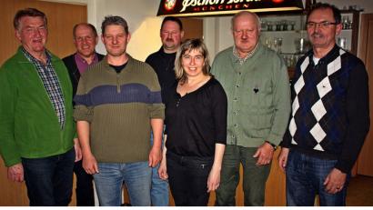 Bild: zer
Der neue Vorstand des Schnupferclubs und ausgeschiedene Führungsmitglieder (von links): Josef Gallersdörfer, Bürgermeister Michael Bauer, Marcus Beer, Andreas Pausch, Christine Würth, Hans Kick und Lorenz Gebert.