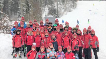 Bild: tu
Strahlende Gesichter gibt es bei den Aktiven des TSV-Skiclubs nach dem DSV-Punkterennen in Flossenbürg.