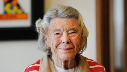 Bild: Jens Kalaene
Rosamunde Pilcher 2012 zu Besuch in Berlin.