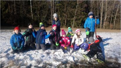 Bild: bjp
Spaß im Schnee hatte die "Spatzen"-Grundschülergruppe des LBV Trabitz. Bei ihrer Spurensuche längs des Grünbachs lernten die Naturdetektive obendrein einiges über die Tierwelt in der Trabitzer Flur.