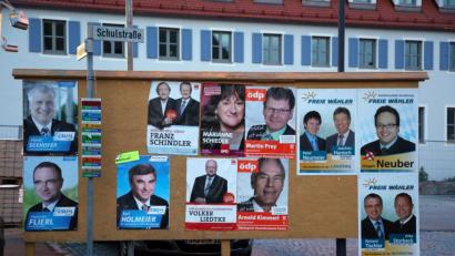 Archivbild: Gerhard Götz
Feste Wahlplakatwände wie in Wackersdorf (hier auf einem Archivbild von der Wahl 2013) wird es in Schwandorf nicht geben.