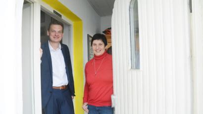 Bild: gsb
Bürgermeister Ernst Schicketanz und Daniela Joachimstaler haben immer eine offene Tür für Nachbarn, die Unterstützung brauchen.