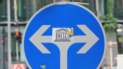 Bild: Jens Kalaene/dpa
Neuer Streit bringt die Große Koalition möglicherweise an den Scheideweg: Die Kluft zwischen Union und SPD wächst.