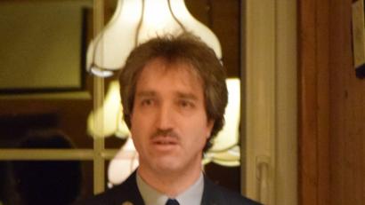 Bild: mde
Vorsitzender Rudi Schinner gibt einen umfangreichen Rückblick auf die Aktivitäten des Feuerwehrvereins.