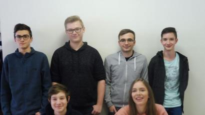 Bild: sts
Die erste Jugendmannschaft des Schachklubs Schwandorf machte den Klassenerhalt in der Bayernliga perfekt.