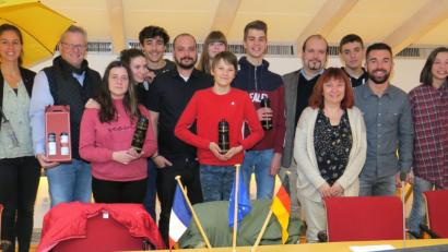 Bild: Hirsch
Oberbürgermeister Andreas Feller (Zweiter von links) empfing die Schüler- und Betreuerdelegation aus Libourne mit Stadträtin Gabi Höper (links) an der Spitze im Sitzungssaal des Rathauses.