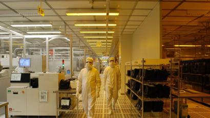 Bild: Infineon
Keine Gespenster, sondern Infineon-Mitarbeiter. Ganz konkret sind die Maßnahmen, mit denen das Unternehmen auf die Bedürfnisse der Mitarbeiter eingeht.