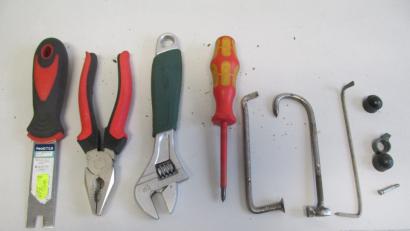 Bild: Polizei Amberg
Einbruchswerkzeug hat die Polizei im Auto der beiden mutmaßlichen Einbrecher gefunden.