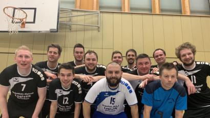 Bild: Florian Süß
Die Volleyballer des TuS Schnaittenbach holten nach der Niederlage gegen die SG Hirschau/Amberg die noch fehlenden Punkte gegen den VC Hohenfels-Parsberg und feierten die Meisterschaft in der Bezirksliga sowie den Aufstieg in die Landesliga.