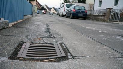 Bild: Gabi Schönberger
Die Straße An der Siedlung am Hammerweg ist eine von drei Straßen, für die noch Erschließungsbeiträge fällig werden könnten.