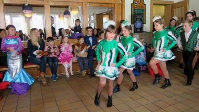 Bild: Hirsch
Die Garden der Lindania zeigten beim Kinderfasching ihre Tänze.