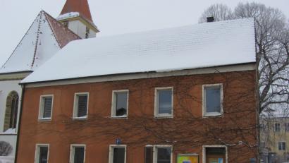 Bild: aks
Die Tage des alten evangelischen Gemeindehauses sind nun endgültig gezählt.