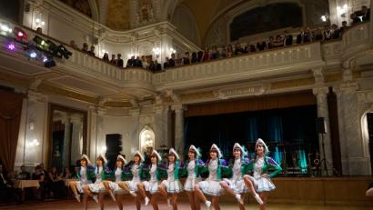 Bild: eib
In Reih und Glied beim Gardetanz, v.r.n.l. Antonia, Michelle, Paula, Simone, Sophie, Nicole, Laura, Melanie, Diana und nochmal Laura