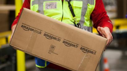 Bild: Christoph Schmidt/dpa
Kunden erhalten derzeit ungewollt Amazon-Pakete. Doch von Amazon selbst kommen sie gar nicht.
