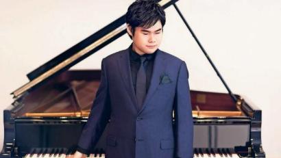 Bild: Yuji Hori
Der Klang- und Tastsinn des Pianisten Nobuyuki Tsujii ist phänomenal. Er kann sich in die Reihe berühmter blinder Musiker einfügen.