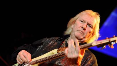 Archivbild:  epa/Herbert P Oczeret dpa
Chris Squire bei einem Yes-Konzert 2011 in Wien. 2015 starb der legendäre Musiker.
