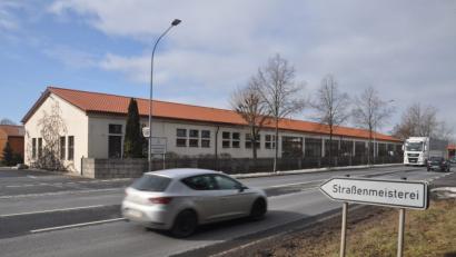 Bild: ws
Der Warnstreik am Mittwoch hat auch die Straßenmeisterei in Tirschenreuth betroffen. Zu großen Beeinträchtigungen ist es auch dank der milden Temperaturen aber nicht gekommen.