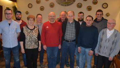 Bild: jr
Mit dieser Mannschaft will der Geflügelzuchtverein Konnersreuth neu durchstarten: (von links) Jürgen Malzer, Kevin Riedel, Maria Eckstein, Peter Malzer, Vorsitzender Siegmund Lenk, Franz Oppl, Thomas Eckstein, Michael Lenk, Dominik Schwägerl, Ludwig Betzl und Robert Hecht.