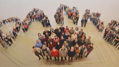 Bild: dob
Eine zweistündige Abschiedsfeier machte deutlich, wie geschätzt der Rektor der Pfalzgraf-Friedrich-Mittelschule ist. Jetzt gehört seine Freizeit seiner Familie und vor allem seinen Enkelkindern Lukas und Leonie.