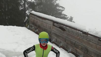 Bild: phfz
Der junge Emil Paul vor einem Sprung auf der Schanze in Bischofsgrün.