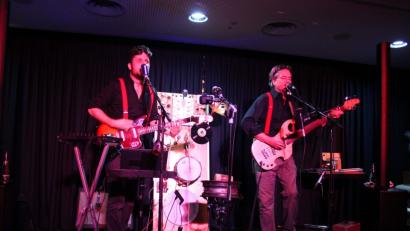 Bild: stg
"Loopin'Lab" begeisterte am Donnerstagabend bei "Klein & Kunst" in Weiden