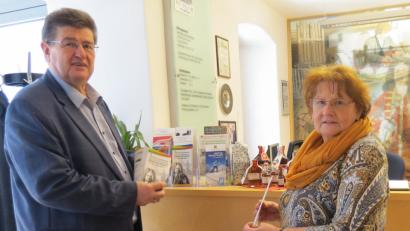 Bild: kö
Rosi Zithier und Museumsleiter Wilfried Neuber haben die Planungen für das Museumsjahr 2019 längst in trockenen Tüchern. Aktuell laufen die Vorbereitungen für den Kunsthandwerkermarkt am 7. April.