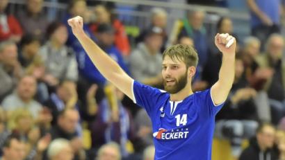 Bild: Hubert Ziegler
Julian Eckert (Bild) und seine Mitspieler der SG Auerbach/Pegnitz bejubelten den fünften Sieg in Folge.