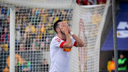 Bild: Jahn Regensburg
Sargis Adamyan und Marco Grüttner vergeben auch in Dresden gute Möglichkeiten.