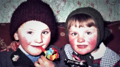 Repro: schß
Die meisten Fotos aus dem Nachlass eines Ambergers stammen von der Josefi-Kirchweih in Zant im März 1964. Hans und Gertraud Fehlner waren anscheinend kurz vorher am Kirwastand von Max Specht aus Hohenkemnath.