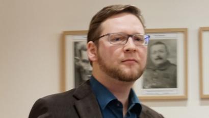 Bild: nib
Wolfgang Dumm erläuterte den Gemeinderäten die Aufteilung der Kosten des Gasanschlusses für das künftige Baugebiet Schmidgaden West IV