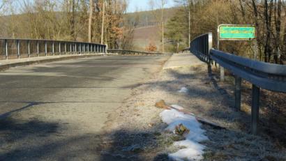 Bild: tja
Die Schwarzachbrücke zwischen Willhof und Unterkonhof ist das für heuer teuerste Sanierungsprojekt. Die Arbeiten starten am 11. März. Für die Maßnahme sind Kosten von 347000 Euro veranschlagt.