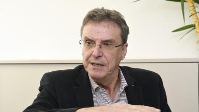 Bild: Petra Hartl
"Wir sind keine Mathematiker, sondern Pädagogen, die Mathematik vermitteln sollen." Zweiter BLLV-Bezirksvorsitzender Albert Schindlbeck fordert ein Umdenken in der Lehrerausbildung.