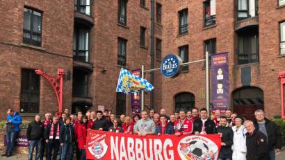 Bild: exb
Die Anhänger vom Fanclub Nabburg/Oberpfalz. Dazu gehören Fans azs der ganzen Region. Am Dienstagvormittag waren sie im Beatles-Museum, ehe es an die Anfield Road ging.