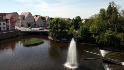 Archivbild: Götz
Schwandorf wird im nächsten Jahr Treff- und Veranstaltungsort für Kulturschaffende und -interessierte im Grenzland sein. Ein Kulturstadt-Pavillon dient dann als bayerisch-böhmischer Anlaufpunkt.