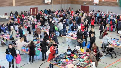 Bild: stg
Mit einer großen Auswahl an Kindersachen konnte wieder der Frühjahrsbasar in Kemnath aufwarten.