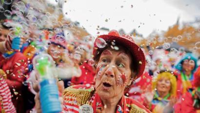 Bild: Rolf Vennenbernd
Amberg biegt am Sonntag auf die Zielgerade dieser langen Faschingssaison ein. Der Ostbayerische Faschingszug schlängelt sich durch die Stadt.
